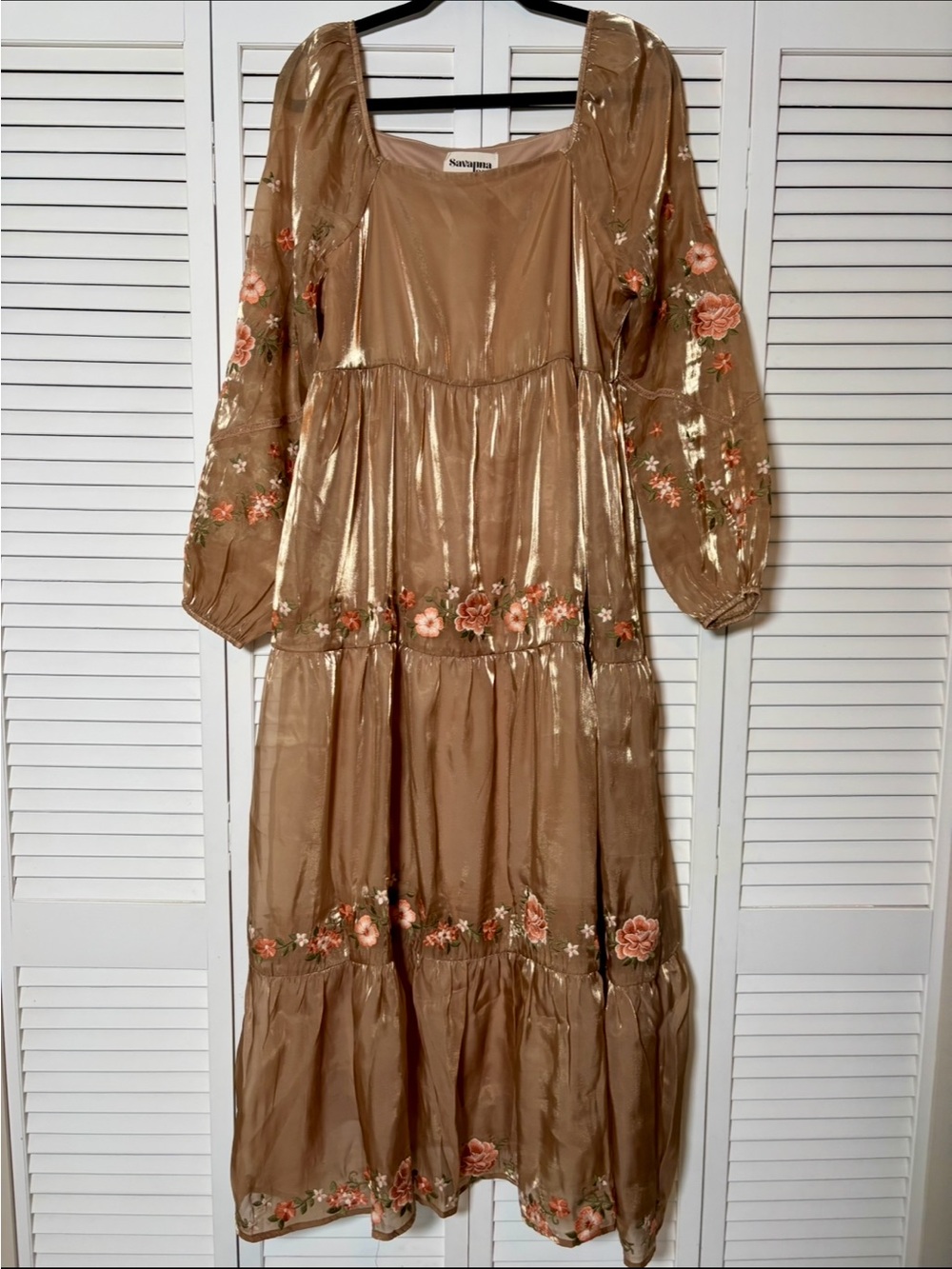 Savanna Jane Luminous Shimmer
Floral Embroidered Tiered Maxi NWT
Dress Medium - Picture 4 of 9